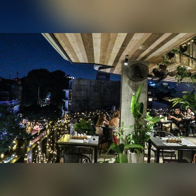 Review Chan Bistro Rooftop Quận 1 | ẩm thực Sài Gòn