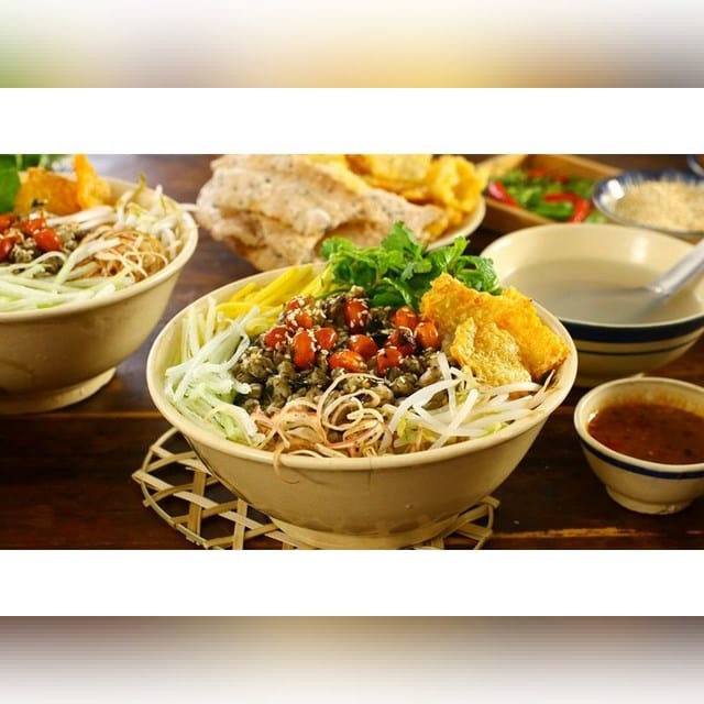 Những địa điểm ăn ngon Huế ngon nhất Sài Gòn với hương vị Huế chuẩn