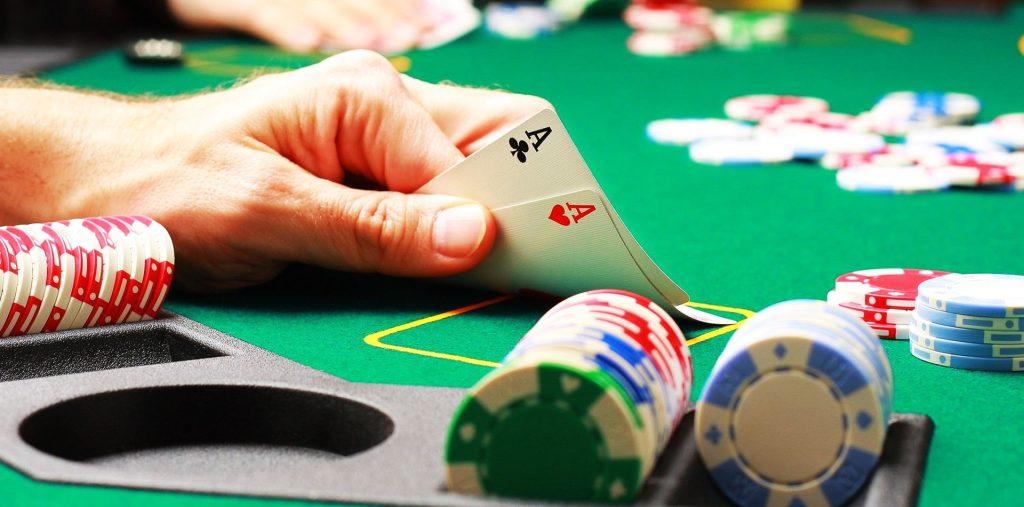 Top 5 Loại Chất Lượng Trong Poker Người Chơi Không Thể Bỏ Qua