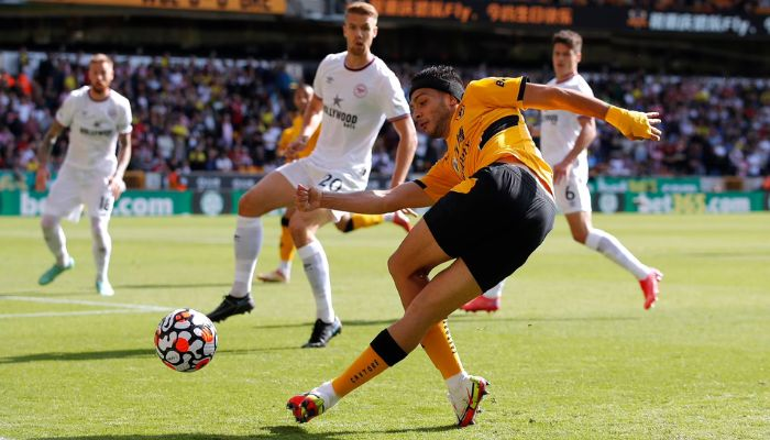 Hướng dẫn kỹ thuật “Rabona” – Đá chéo đẹp mắt