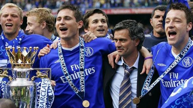 Mourinho chính thức ký hợp đồng 4 năm với Chelsea - Tuổi Trẻ Online
